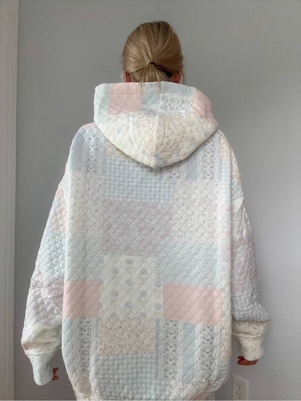 Pastel Quilted Patchwork Hoodie - Women's - Picture 3 of 4